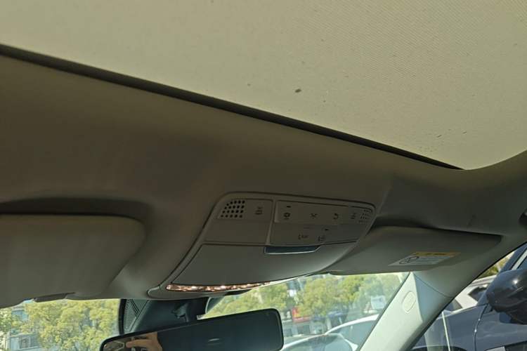 Used Mercedes-Benz E-Class 2022 E 260 L Sport Edition Headliner