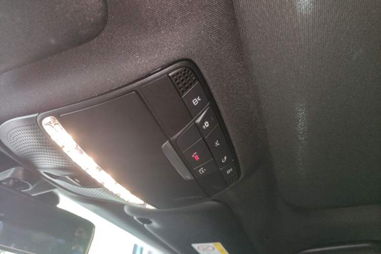Used Mercedes-Benz E-Class 2022 Revised E 300 L Sport Luxury Edition Headliner