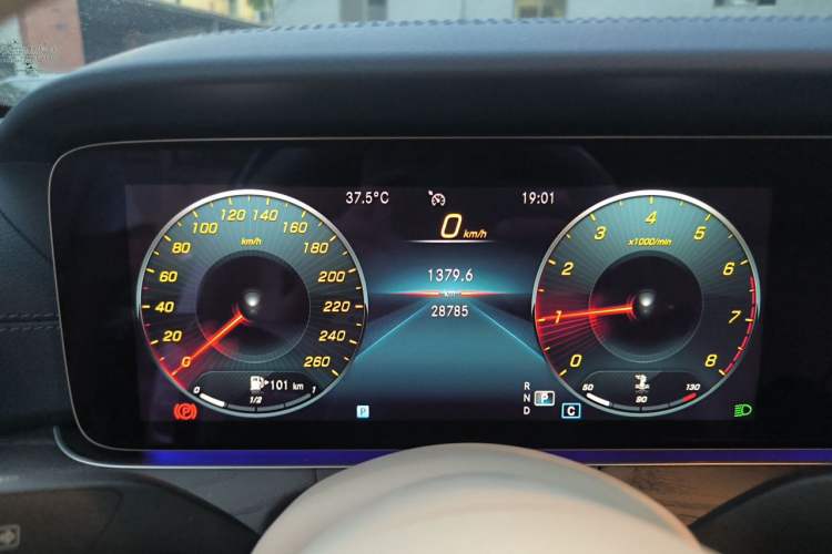 Used Mercedes-Benz E-Class 2022 Second Facelift E 300 L Sporty and Stylish Edition Instrument Cluster