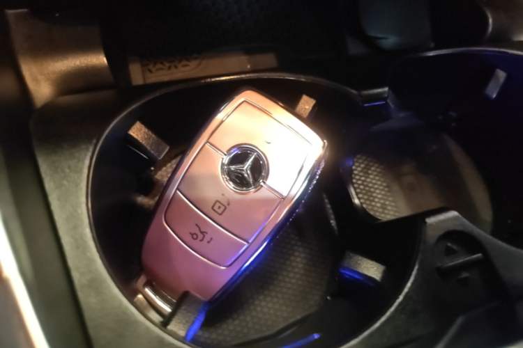 Used Mercedes-Benz E-Class 2022 E 300 L Sporty and Stylish Model Interior 1