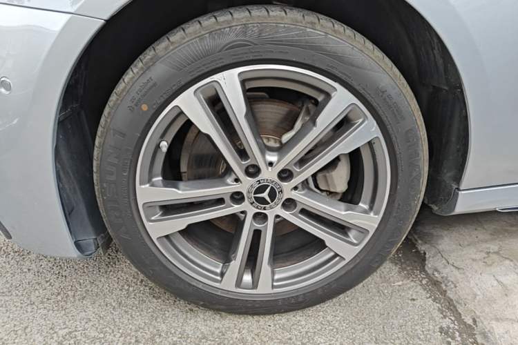 Used Mercedes-Benz E-Class 2022 E 260 L Sport Edition Left Front Wheel Hub