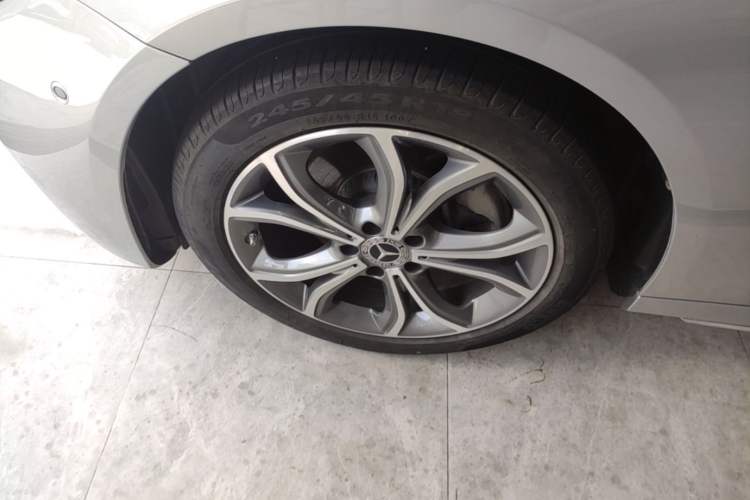 Used Mercedes-Benz E-Class 2022 Revised E 300 L Sport Luxury Edition Left Front Wheel Hub