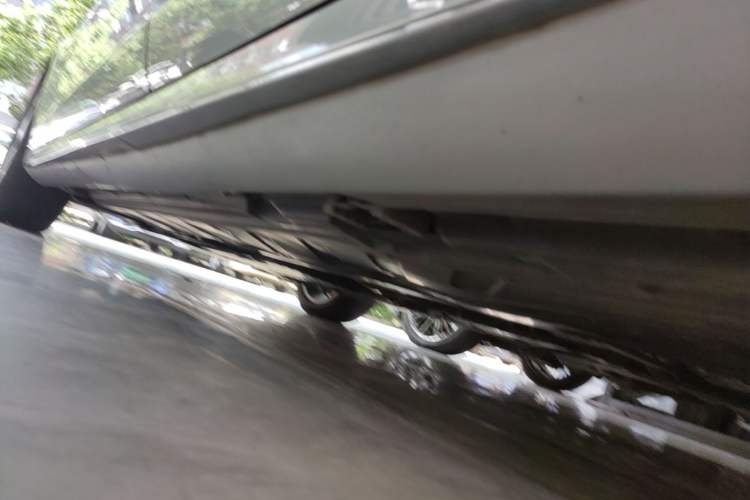 Used Mercedes-Benz E-Class 2022 Revised E 300 L Sport Luxury Edition Left Side Sill