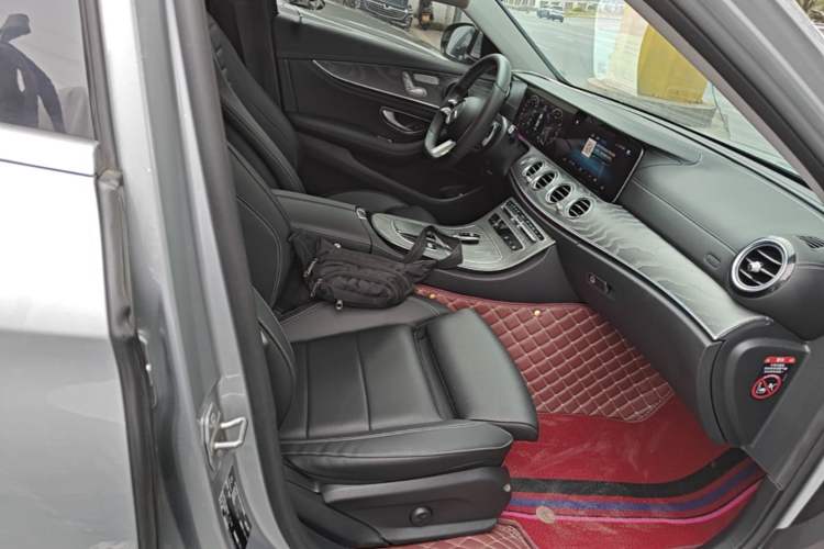Used Mercedes-Benz E-Class 2022 E 260 L Sport Edition Right Front Seat
