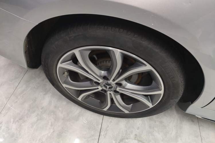 Used Mercedes-Benz E-Class 2022 Revised E 300 L Sport Luxury Edition Right Rear Wheel Hub