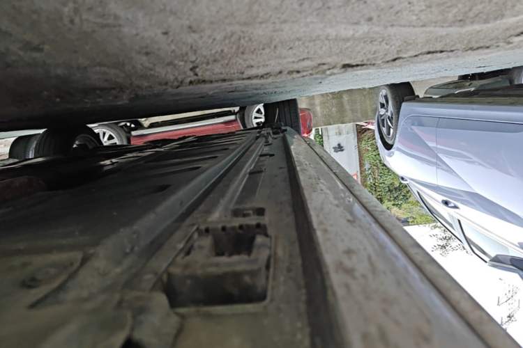 Used Mercedes-Benz E-Class 2022 E 260 L Sport Edition Right Side Sill