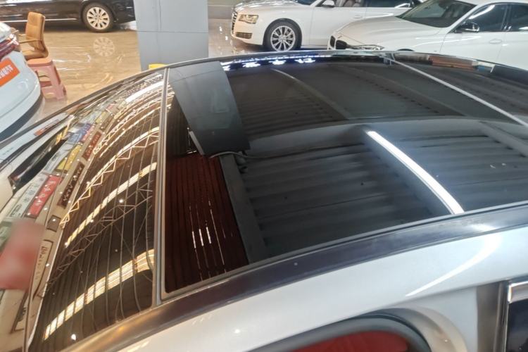 Used Mercedes-Benz E-Class 2022 E 300 L Sporty and Stylish Model Roof