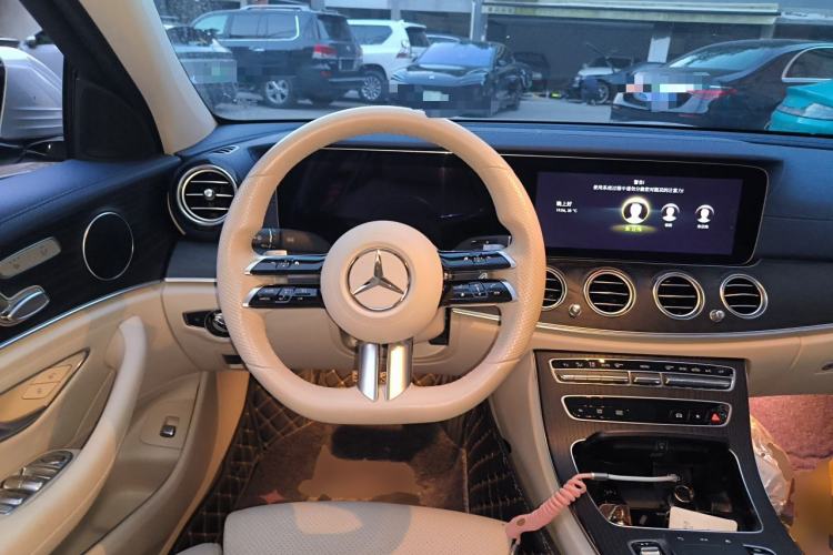 Used Mercedes-Benz E-Class 2022 Second Facelift E 300 L Sporty and Stylish Edition Steering Wheel