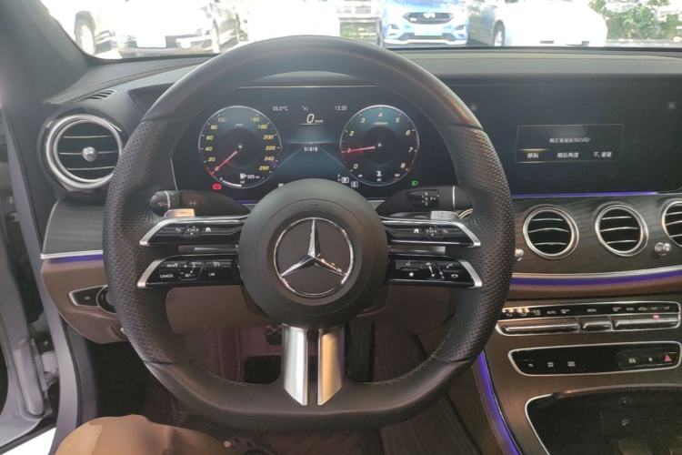 Used Mercedes-Benz E-Class 2022 Revised E 300 L Sport Luxury Edition Steering Wheel