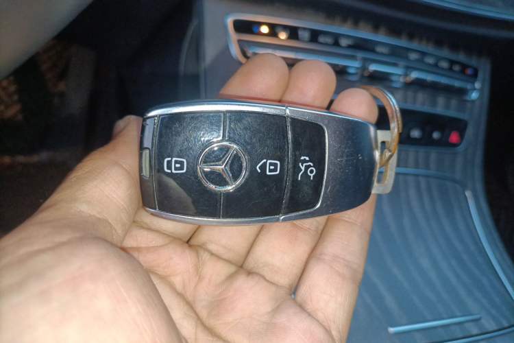 Used Mercedes-Benz E-Class 2022 Revised E 300 L Sporty and Stylish Edition Vehicle Key