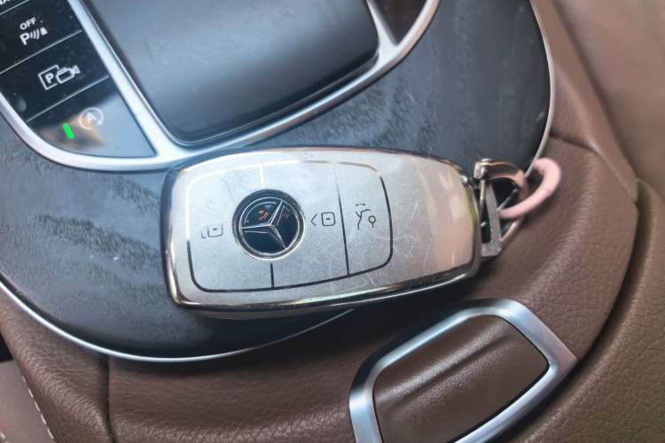 Used Mercedes-Benz E-Class 2022 E 300 Stylish Sports Edition Vehicle Key