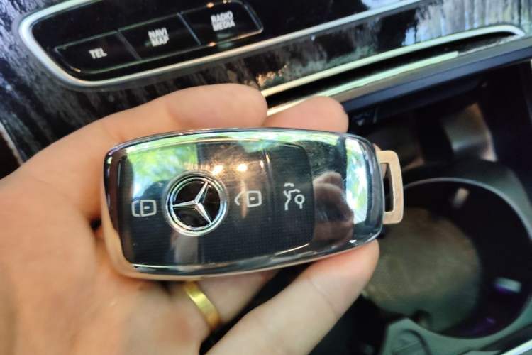 Used Mercedes-Benz E-Class 2022 E 260 L Sport Edition Vehicle Key
