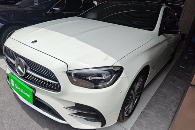 Ojetý Mercedes-Benz E-Class 2022 E 260 L Sport Edition
