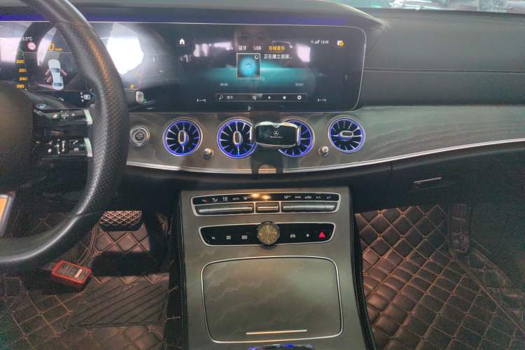 Used Mercedes-Benz E-Class 2022 E 260 L Sport Edition Audio And AC Panel