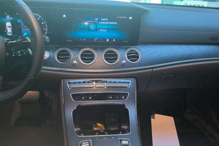 Used Mercedes-Benz E-Class 2022 E 260 Stylish Sports Edition Audio And AC Panel