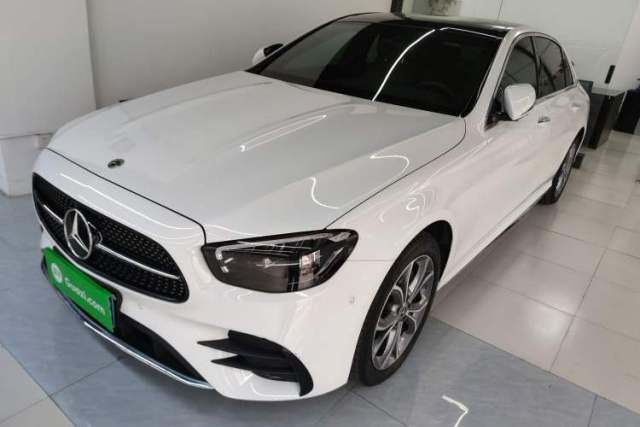 Ojetý Mercedes-Benz E-Class 2022 Revised Version E 300 L Sporty and Stylish Edition