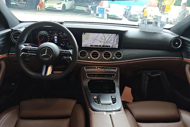 Used Mercedes-Benz E-Class 2022 E 260 L Sport Edition Center Console