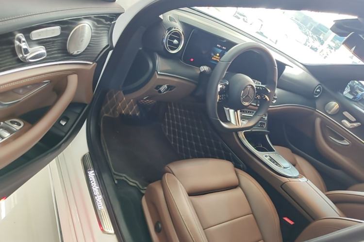 Used Mercedes-Benz E-Class 2022 Second Facelift E 300 L Sport Luxury Edition Driver Seat