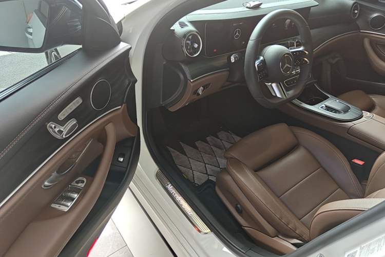 Used Mercedes-Benz E-Class 2022 E 260 L Sport Edition Driver Seat