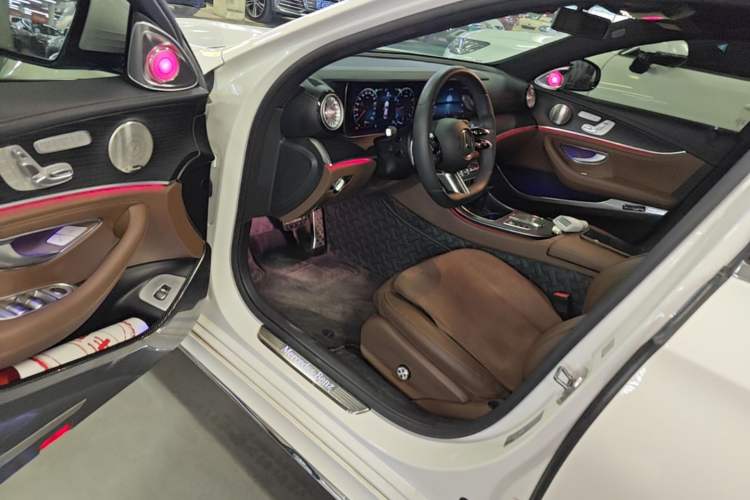 Used Mercedes-Benz E-Class 2022 Revised Version E 300 L Sport Luxury Edition Driver Seat