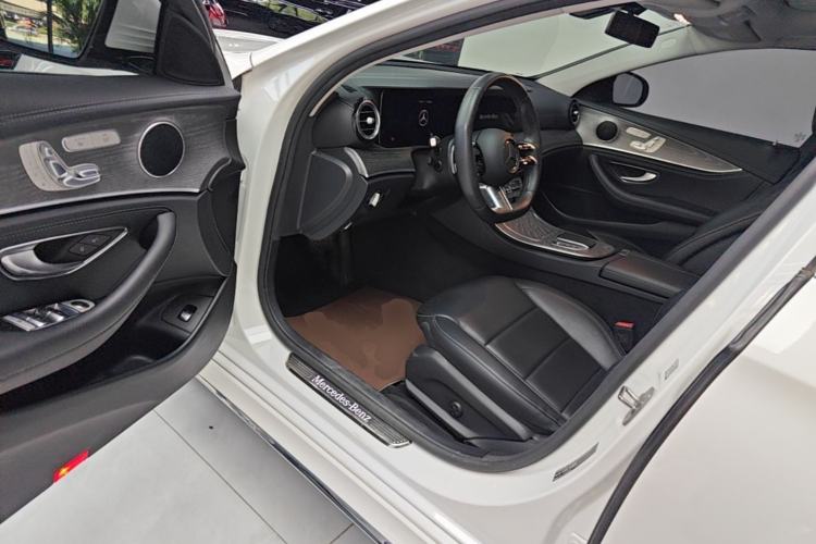 Used Mercedes-Benz E-Class 2022 Revised Version E 300 L Sporty and Stylish Edition Driver Seat
