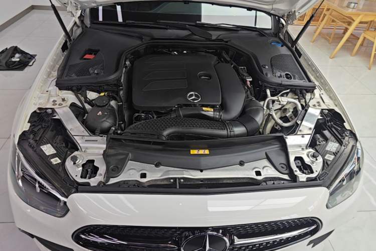 Used Mercedes-Benz E-Class 2022 Revised Version E 300 L Sporty and Stylish Edition Engine Bay