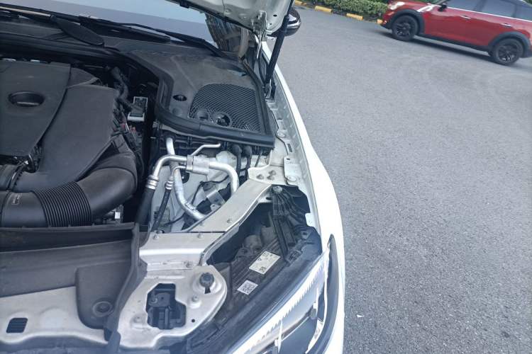 Used Mercedes-Benz E-Class 2022 E 260 Stylish Sports Edition Engine Bay Left