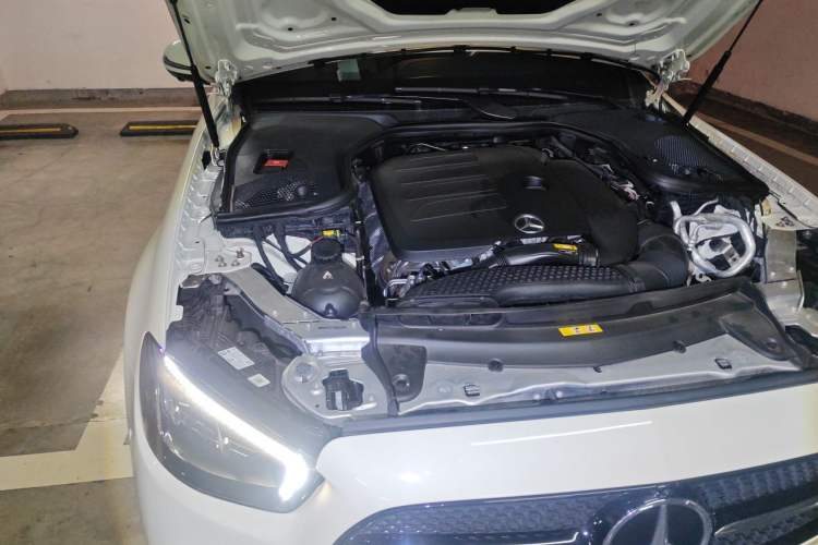 Used Mercedes-Benz E-Class 2022 Revised E 300 L Sporty and Stylish Edition Engine Bay Right