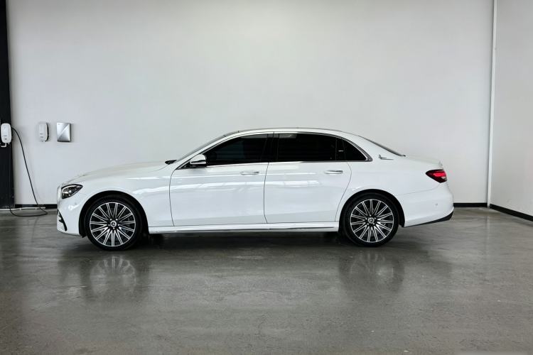 Used Mercedes-Benz E-Class 2022 Revised Version E 300 L Sport Luxury Edition Exterior 3