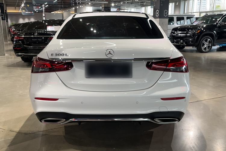 Used Mercedes-Benz E-Class 2022 Revised E 300 L Sporty and Stylish Edition Exterior 4