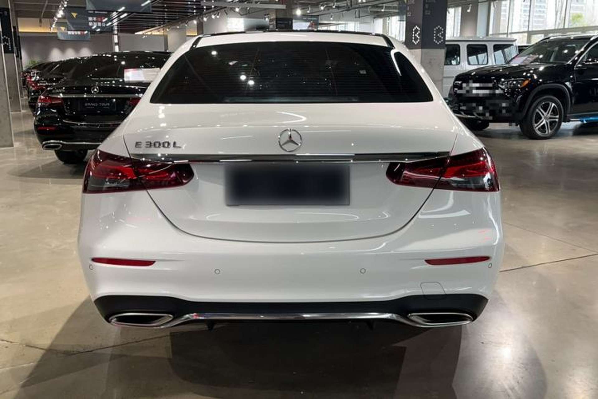 Used Mercedes-Benz E-Class 2022 Revised E 300 L Sporty and Stylish Edition Exterior 4