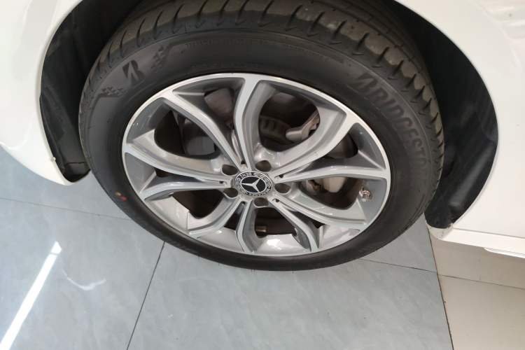 Used Mercedes-Benz E-Class 2022 Revised Version E 300 L Sporty and Stylish Edition Exterior 4