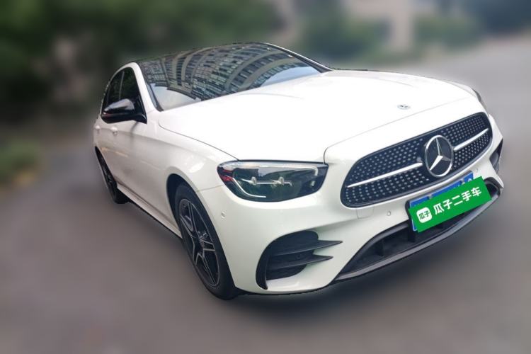 Used Mercedes-Benz E-Class 2022 E 260 Stylish Sports Edition Front Right 45 Deg
