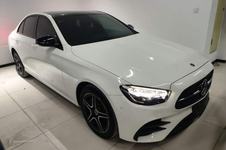 Used Mercedes-Benz E-Class 2022 E 260 Stylish Sports Edition Front Right 45 Deg