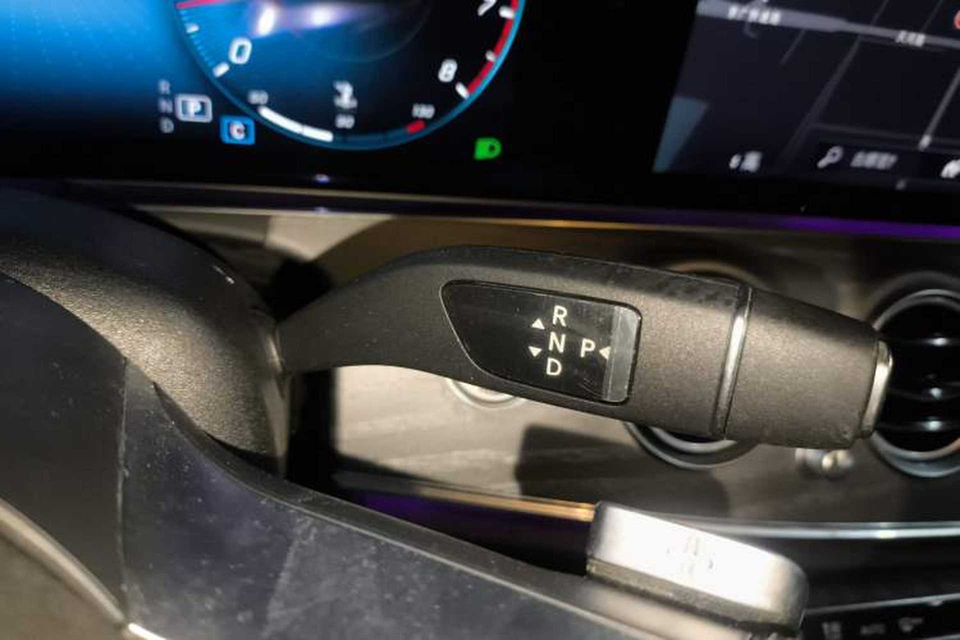 Used Mercedes-Benz E-Class 2022 Second Facelift E 260 L Sport Edition Gear Lever