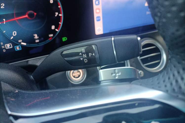 Used Mercedes-Benz E-Class 2022 E 260 Stylish Sports Edition Gear Lever