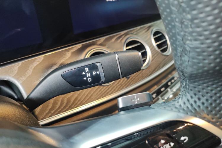 Used Mercedes-Benz E-Class 2022 Revised Version E 300 L Sport Luxury Edition Gear Lever