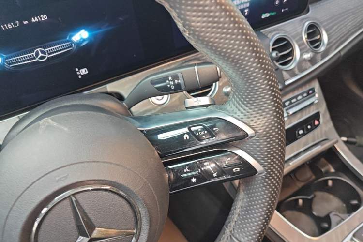 Used Mercedes-Benz E-Class 2022 Revised Version E 300 L Sporty and Stylish Edition Gear Lever