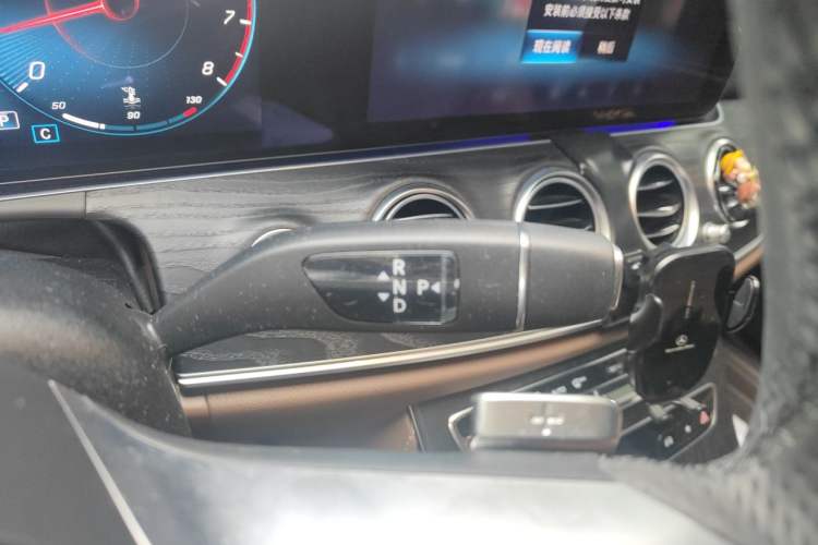 Used Mercedes-Benz E-Class 2022 Revised Version E 300 L Sporty and Stylish Edition Gear Lever