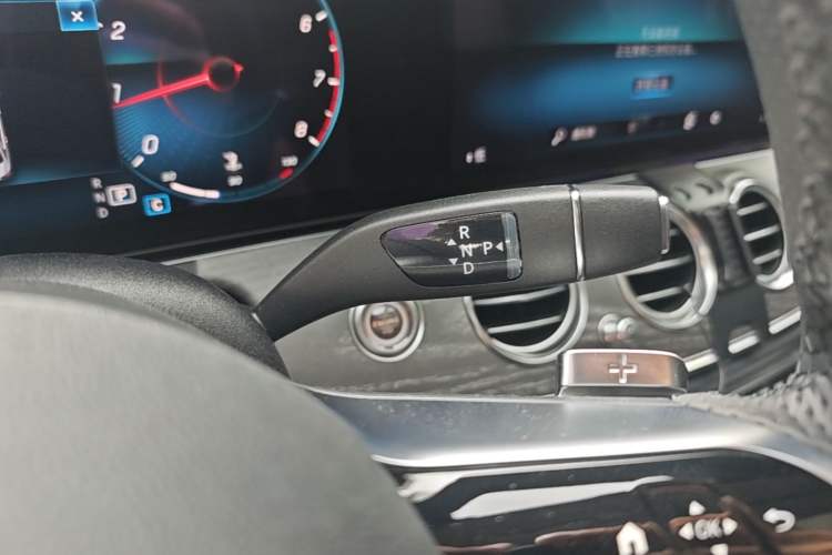 Used Mercedes-Benz E-Class 2022 Restyled E 260 L Sport Edition Gear Lever