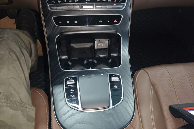 Used Mercedes-Benz E-Class 2022 E 300 Stylish Sports Edition Gear Lever
