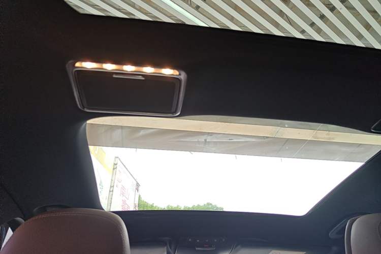 Used Mercedes-Benz E-Class 2022 E 260 L Sport Edition Headliner
