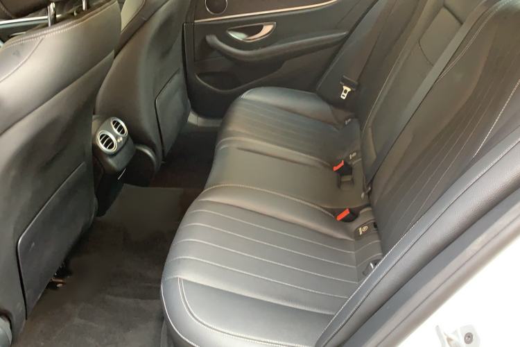 Used Mercedes-Benz E-Class 2022 E 260 Stylish Sports Edition Interior 2