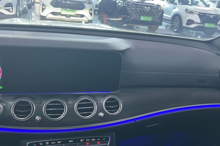 Used Mercedes-Benz E-Class 2022 E 260 Stylish Sports Edition Interior 3