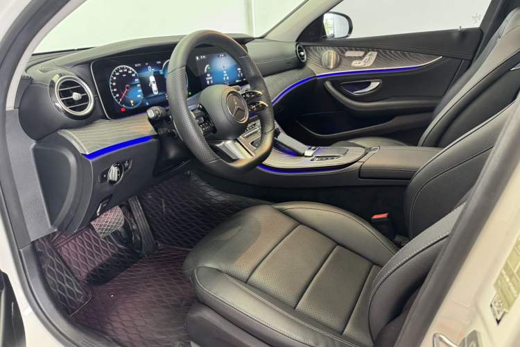 Used Mercedes-Benz E-Class 2022 Revised Version E 300 L Sport Luxury Edition Interior 4