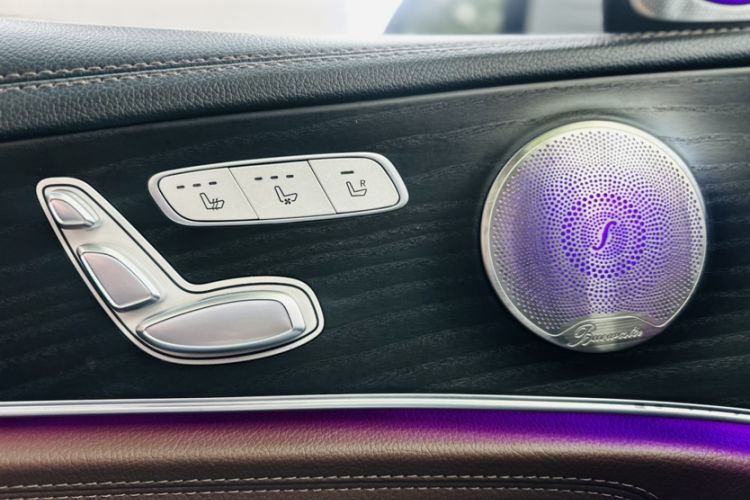 Used Mercedes-Benz E-Class 2022 Revised E 300 L Sporty and Stylish Edition Interior 4