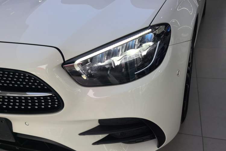 Used Mercedes-Benz E-Class 2022 E 260 Stylish Sports Edition Left Front Headlight