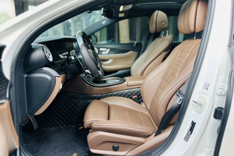 Used Mercedes-Benz E-Class 2022 Revised E 300 L Sporty and Stylish Edition Left Front Seat