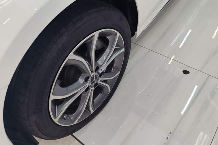 Used Mercedes-Benz E-Class 2022 Second Facelift E 300 L Sport Luxury Edition Left Front Wheel Hub