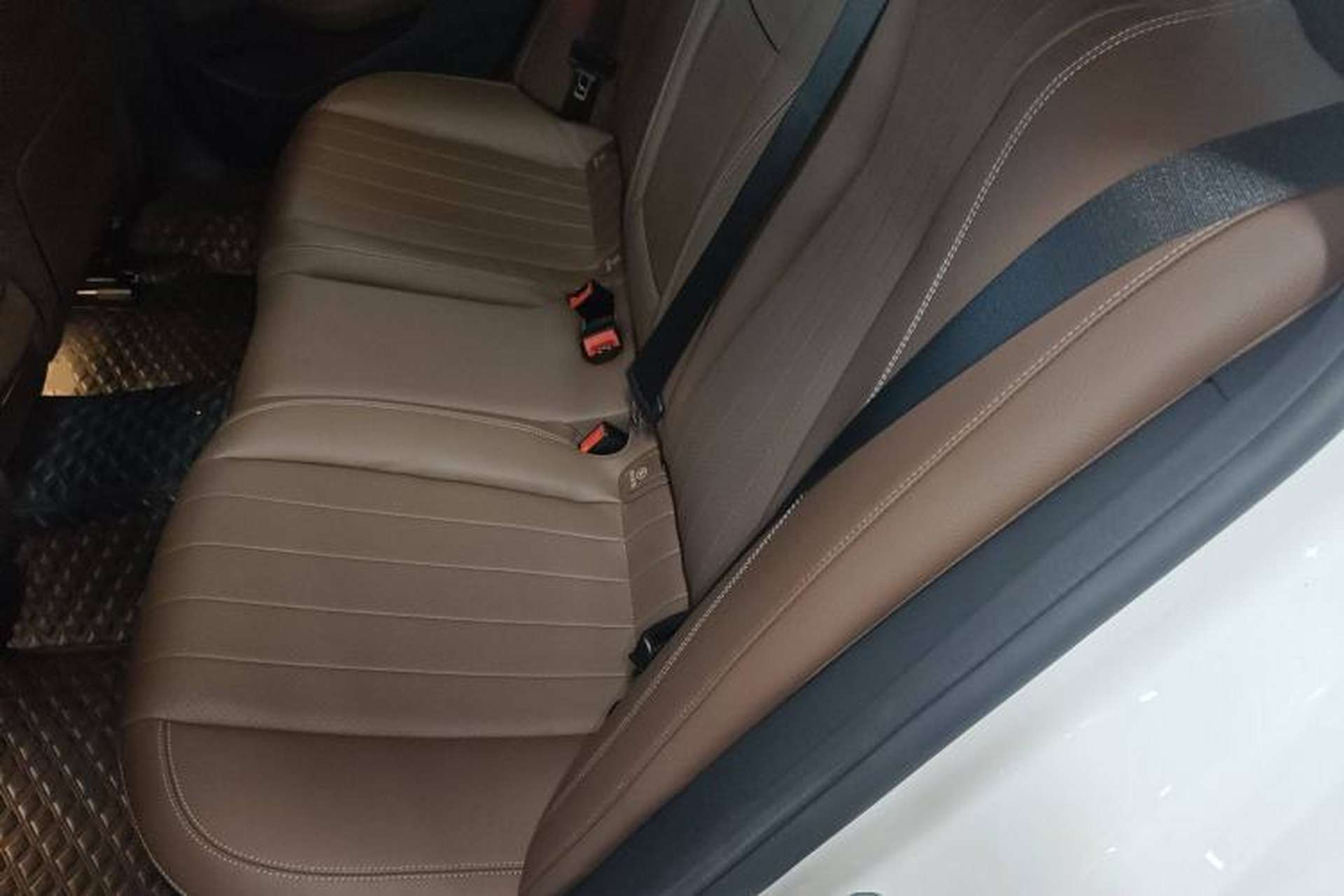 Used Mercedes-Benz E-Class 2022 E 300 Stylish Sports Edition Left Rear Seat